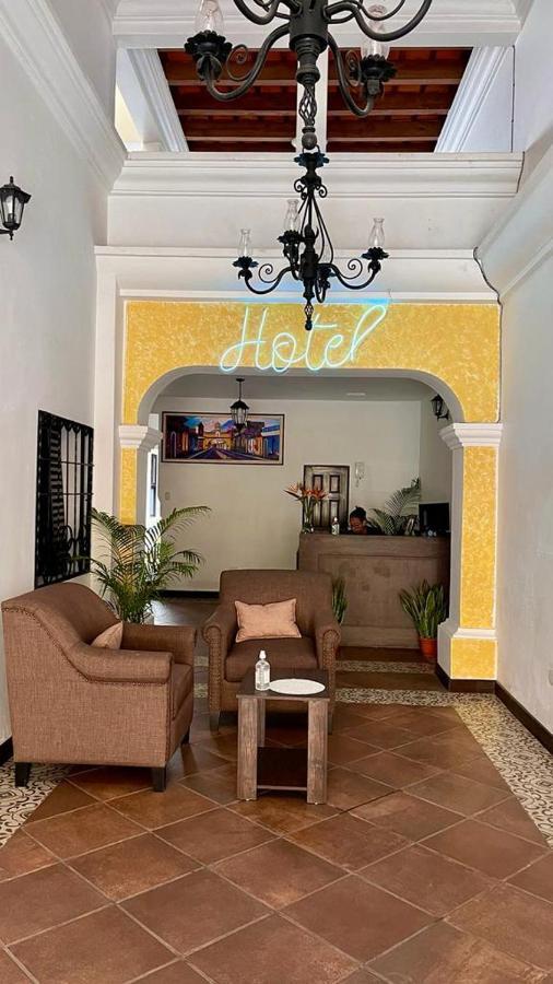 Hotel Posada El Arcangel Antigua Bagian luar foto