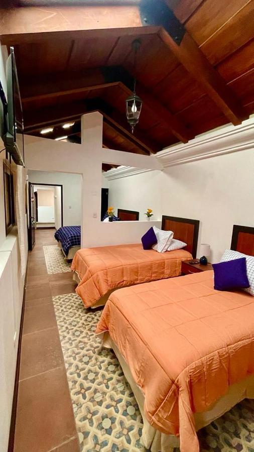 Hotel Posada El Arcangel Antigua Bagian luar foto