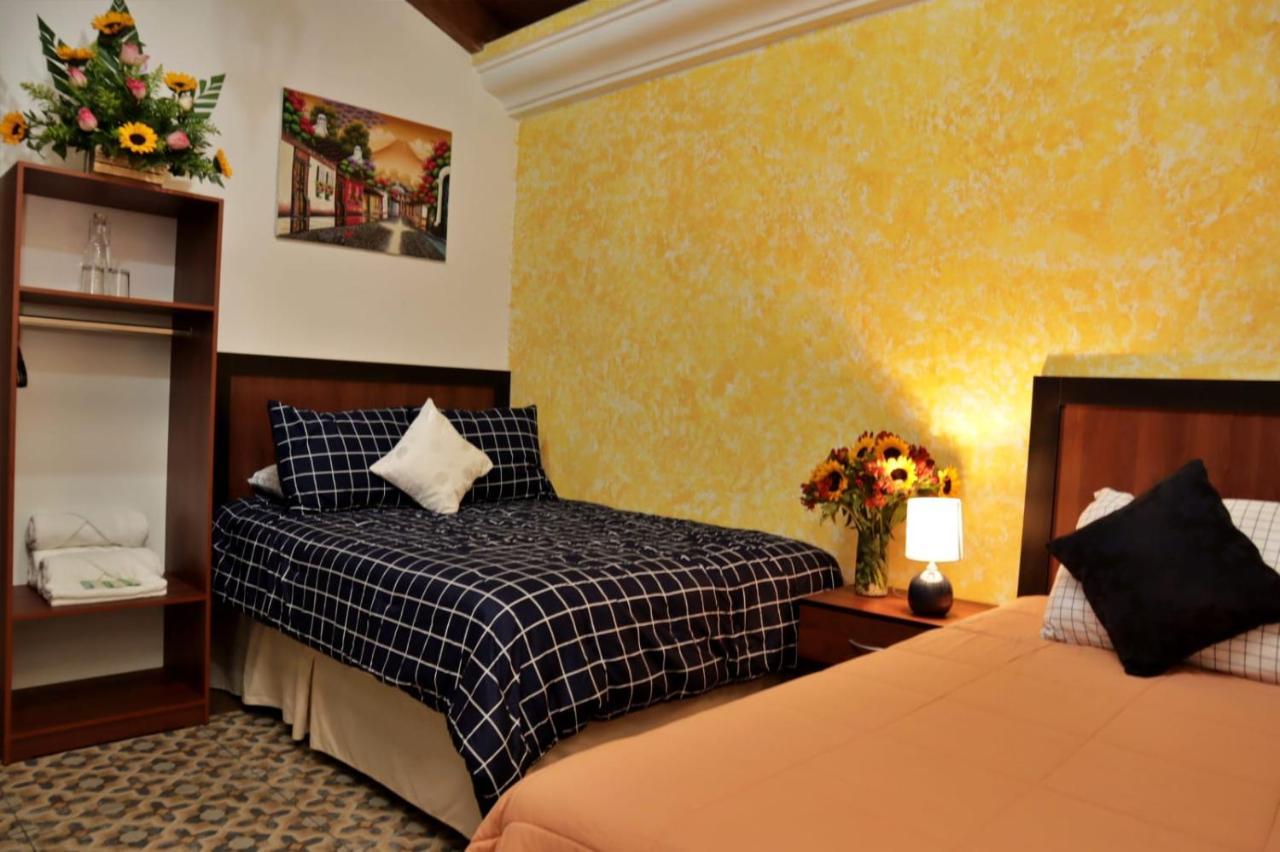 Hotel Posada El Arcangel Antigua Bagian luar foto