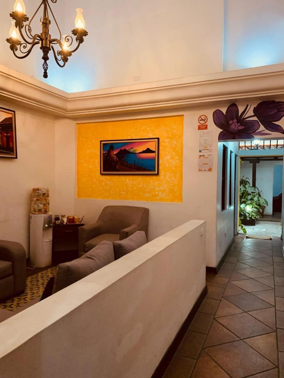 Hotel Posada El Arcangel Antigua Bagian luar foto