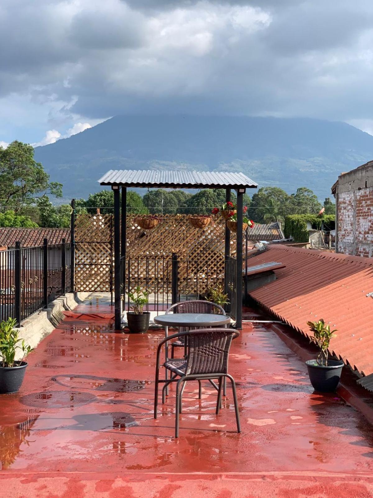 Hotel Posada El Arcangel Antigua Bagian luar foto